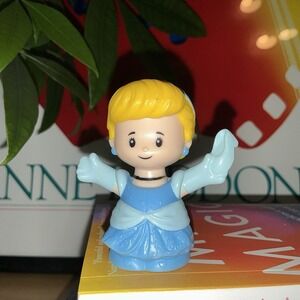 New Fisher Price Little People Blonde Disney Princess Cinderella Slipper Shoe